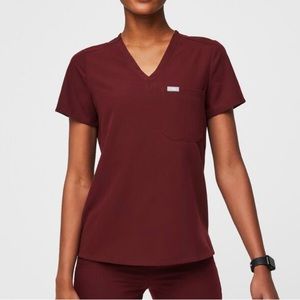 FIGS Women's Catarina One Pocket Scrub Top Size XSmall Dark Cherry
